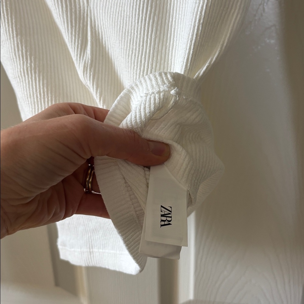 Zara Off-White Ribbed Deep V Long Sleeve Top - Picture 4 of 9